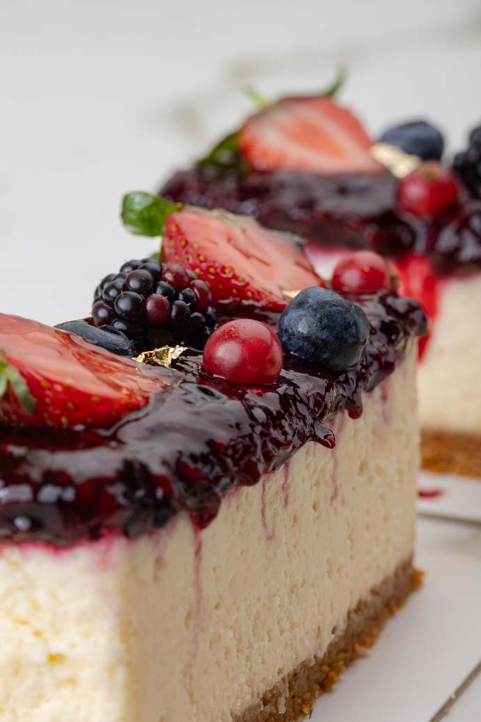 Çikolatalı ya da orman meyveli Cheesecake yapıp kapına gelsem ne yapabilirsin ki?