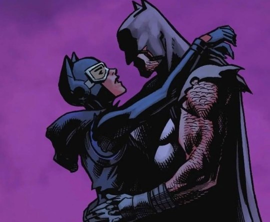 Cat woman da regl oluyor mudur?
