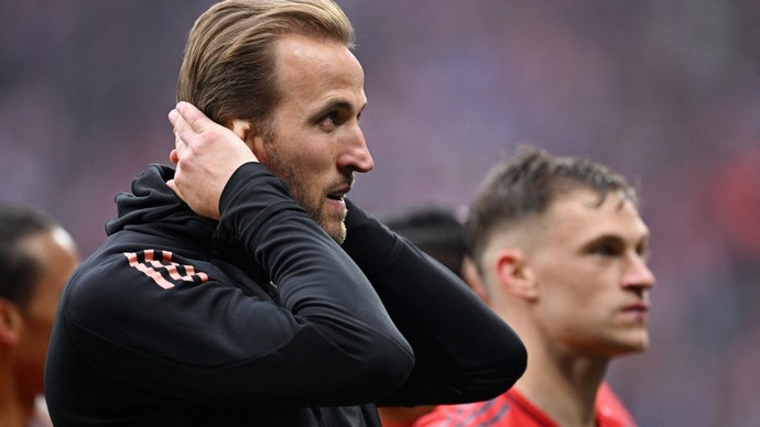 Harry Kane, önde oldukları maçta şampiyonluk kutlamaya sahaya indiği esnada takımı gol yedi. Bu nasıl bir cenabetlik?