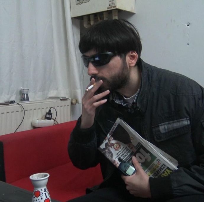 Bir insan bir insanı neden durduk yere engeller?