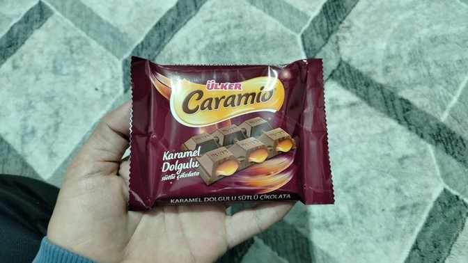 Sabah sabah aç karnına çikolata yenir mi?