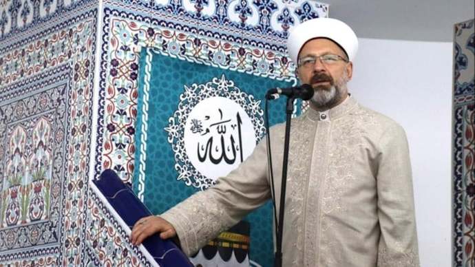 Hutbe yolda değişti: Türkiyede başka, orada başka okundu! Ne düşünüyorsunuz?