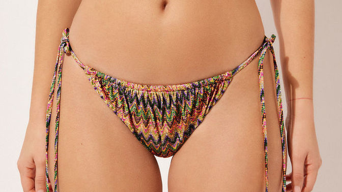 Kızlar, eşimin beğendiği bikini bana açık geldi, sizce nasıl?