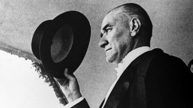 Bir insan neden ATATÜRK'ü sevmez?