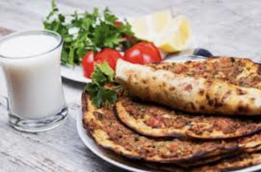 Sizce Lahmacunun Yanında En İyi Ne Gider?