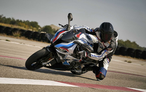Mutlu bir evlilik mi yoksa BMW M 1000 RR mı?