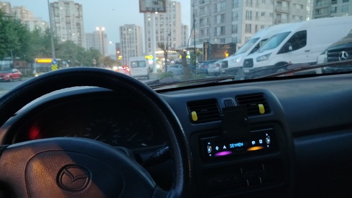 Son dinlediğiniz şarkıyı son ses açıp araçta dinlerken gitseydim, hangi şarkıyı dinlemiş olurdum?
