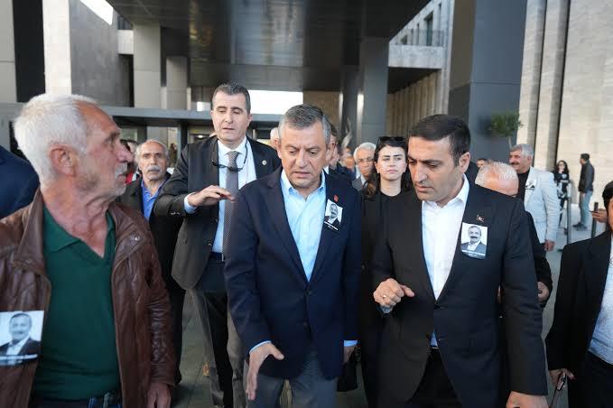 CHP genel başkanı Özgür Özele yapılan saldırı hakkında ne düşünüyorsunuz?