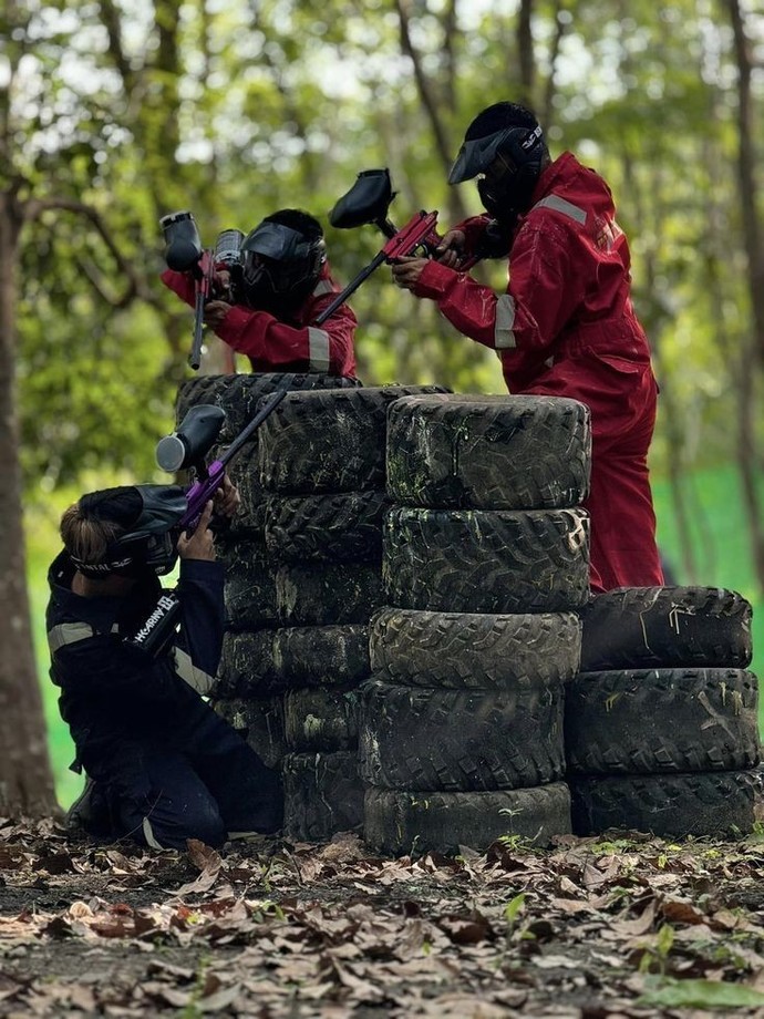 Paintball oynuyoruzz takımımda mısın söyliyim mi?