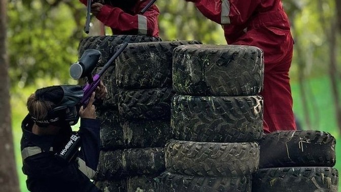 Paintball oynuyoruzz takımımda mısın söyliyim mi?