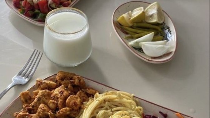 Yemeklerin yanında en çok içtiğin içecek nedir?