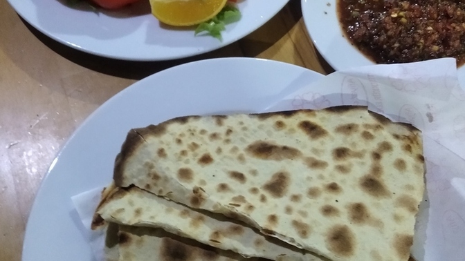Kimlerin evinde yemek yenmez?