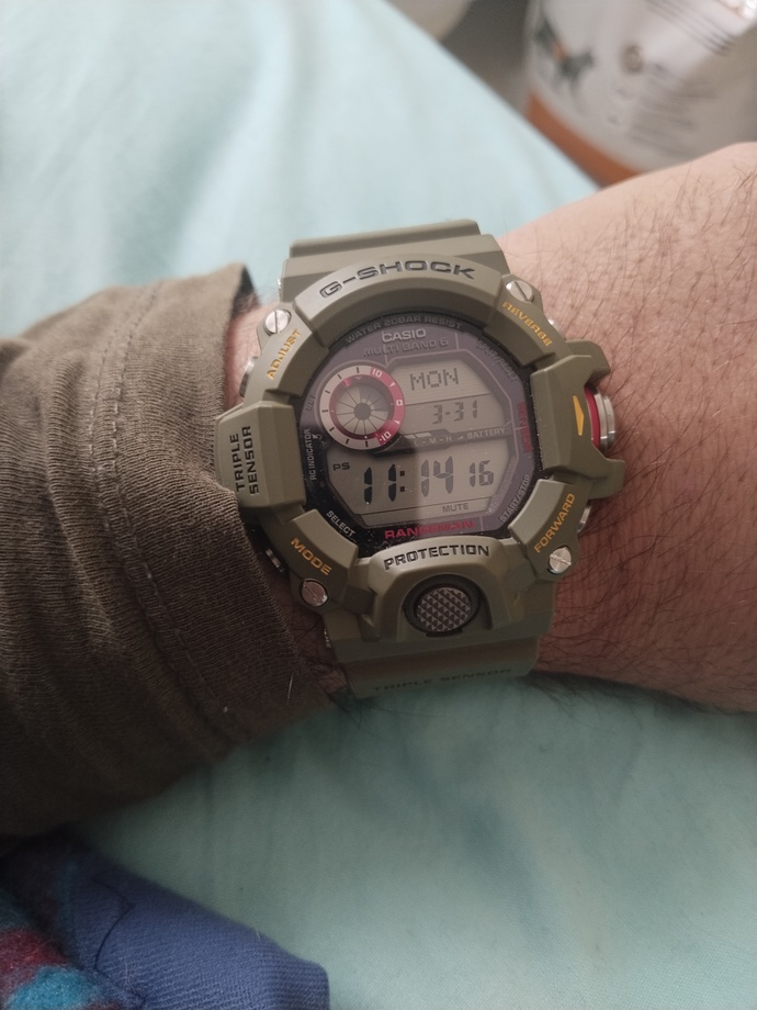 Tissot otomatik seastar powermatic 80 mi, Casio G shock rangeman mı ?