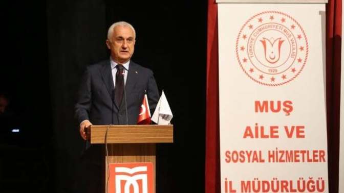 Muş: "Çocuk yapma isteği azaldı, ekonomiye bağlamayalım" dedi. Sizce çocuk yapma isteği neden azaldı?