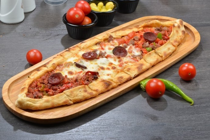 Etli ekmek mi yoksa pide mi ?