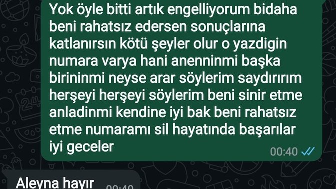 Adamın biri beni takıntı yapmış ne yaparsam yapım vazgeçmiyor istemiyorum diyorum bilerek diyorsun diyokendisinden nefret ediyorum?