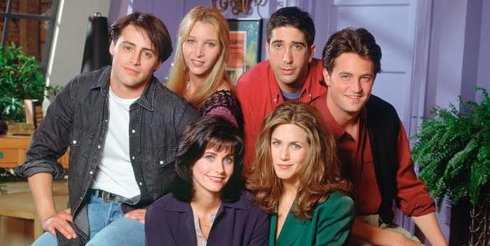 Sitcom tarihinin en iyilerinden olan Friends dizisi 21 yıl önce bugün final yaptı! Sizin favorilerinizden miydi?