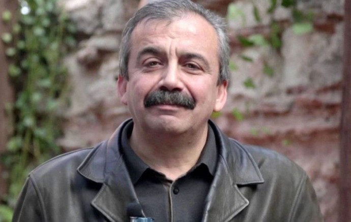 Sırrı Süreyya Önder öldü, sever miydiniz? Hakkında ne düşünüyorsunuz?