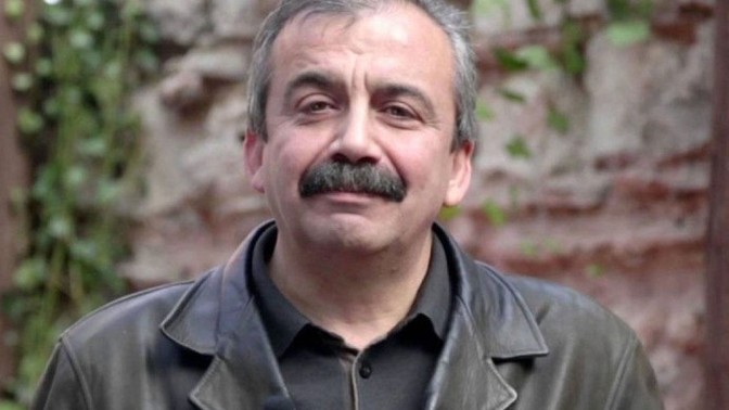 Sırrı Süreyya Önder öldü, sever miydiniz? Hakkında ne düşünüyorsunuz?