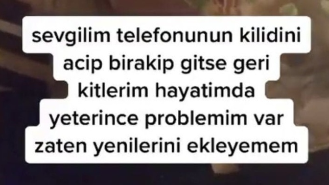 Sevgiliniz telefonunu kilitlemeden uzaklaştı ne yaparsınız?