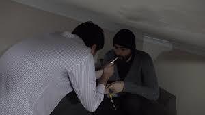 Genelde yabancılarla mı daha iyi anlaşıyorsun türklerle mi?