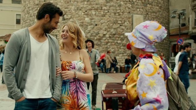 Sevgilisi olan kızlar/erkekler asosyal olmak zorunda mı?