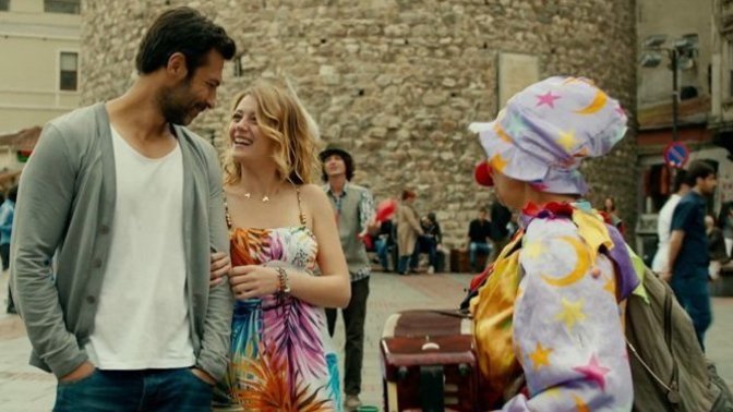 Sevgilisi olan kızlar/erkekler asosyal olmak zorunda mı?