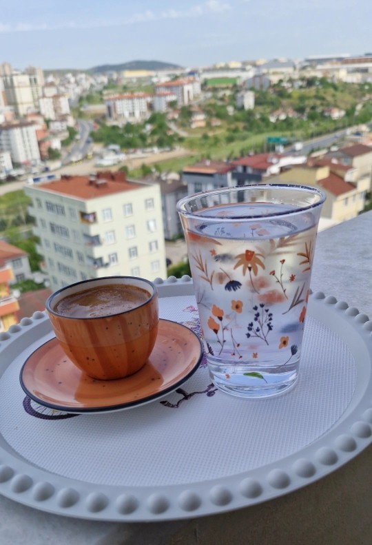 Sabah aç karnına kahve içer misiniz?