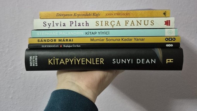 Hangi kitabı okuyorsunuz? Sıradaki kitaplarınız hangileri?
