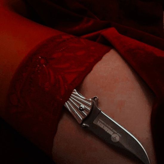Partnerin seks sırasında kesici aletler kullanmak istese ne tepki verirdin?