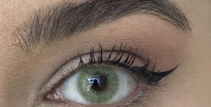 Renkli lens takan kızlar oluyor bazı sizede itici geliyormu yapay?
