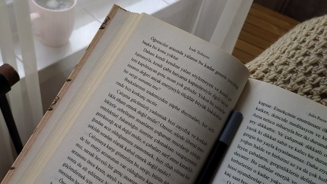 Bugün kitap okuyacak mısın?