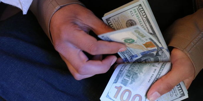 Sizce vatandaşların döviz alması yasaklanmalı mı?