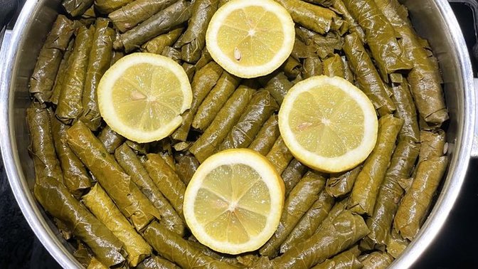 Sen yaprak sarmasını da severim dedin diye,🤪 nasıl olmuş?