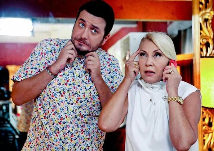 Telefon şifrenizi sevgilinizle paylaşır mıydınız? Güven mi, mahremiyet mi?