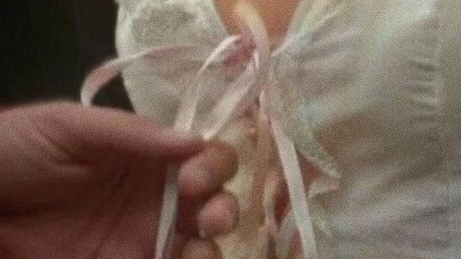 Beyaz renk sence çekici seksi bir renk mi?
