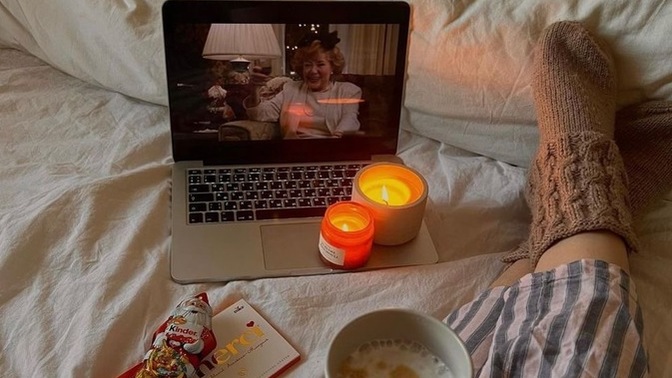 Film/dizi izlerken eleştiri yapıyor musunuz?