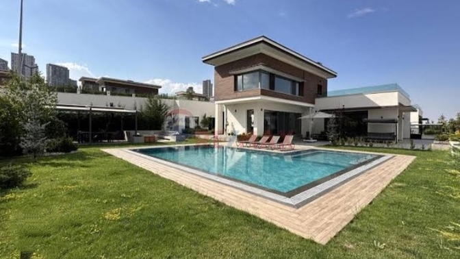 Flörtle sadece sevişmek için villa kiralanır mı?