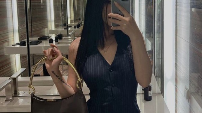 Tarzına uymayan parçaları sevgilin için giyer misin?