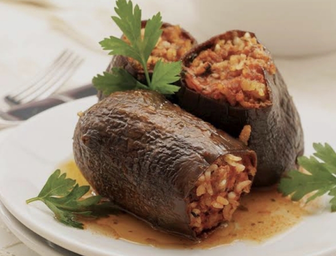 Patlıcan Dolması Etli mi Yoksa Etsiz mi Daha İyi?