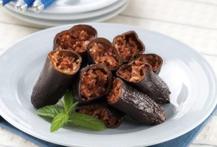 Patlıcan Dolması Etli mi Yoksa Etsiz mi Daha İyi?
