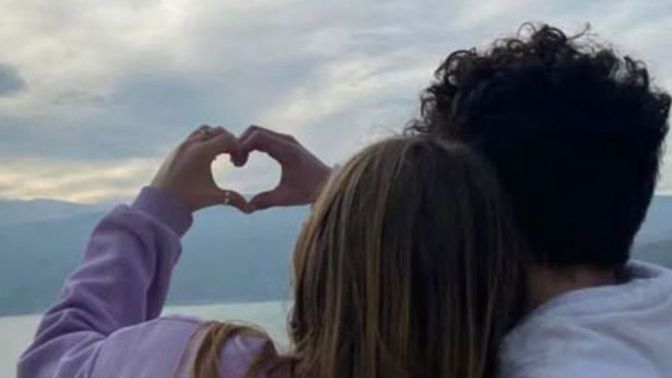 Sana aşık oldum diyene şans verir misin💘?