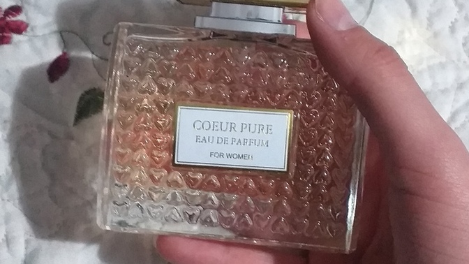 Bu parfumu bilenler, sizce nasil kokuyor?