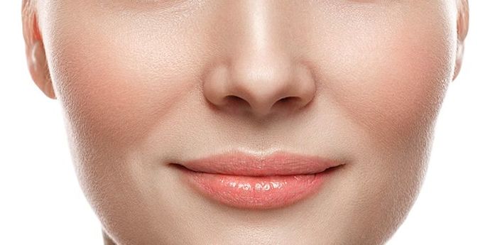 Sizce böyle elmacık kemikleri çok çıkık olması kötü mü?