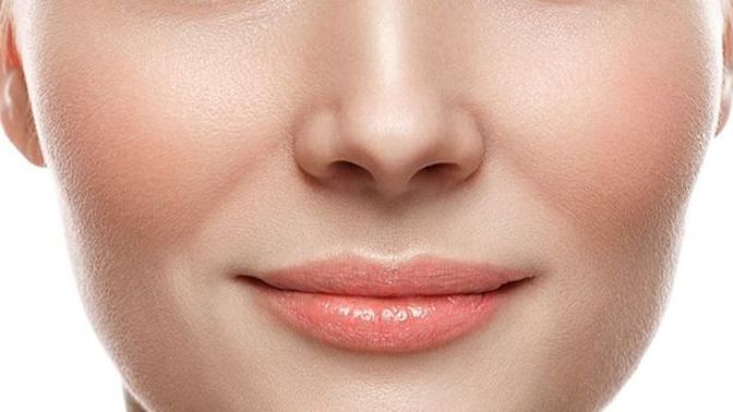 Sizce böyle elmacık kemikleri çok çıkık olması kötü mü?