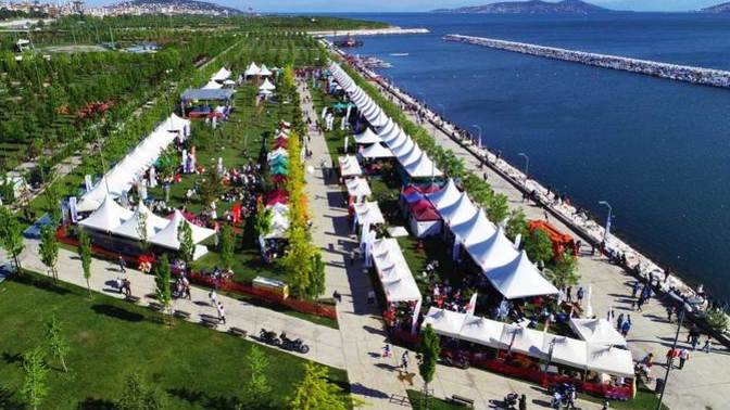 Festival alanında ilk işin ne olur?