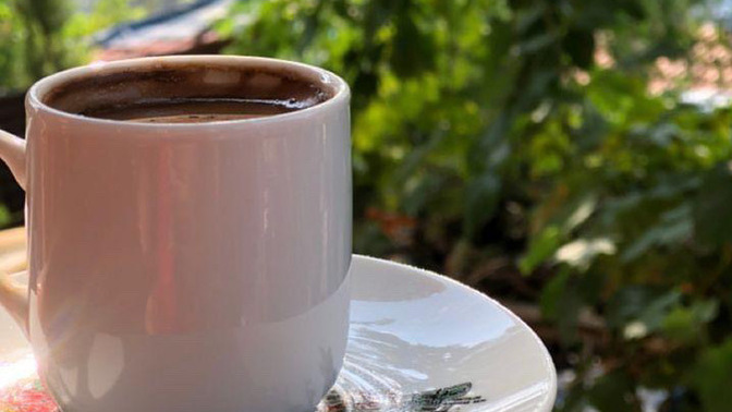 Günün hangi saatinde kahve içmeyi seversin, sabahları mı, öğle vakti mi, yoksa akşamları mı?