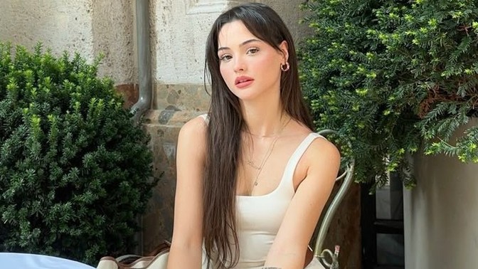 Aura güzellikten daha mı önemli?