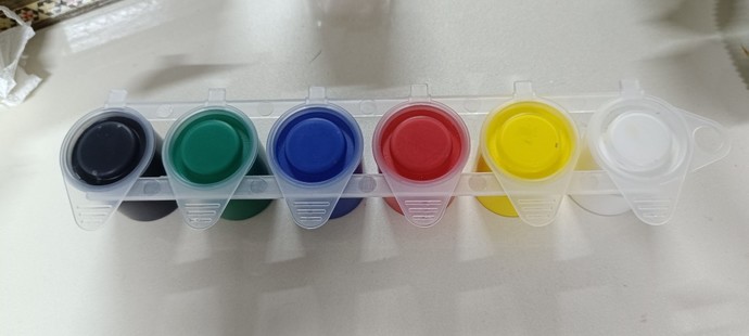 Bu akrilik boya ile nasıl gold rengi elde edilir?