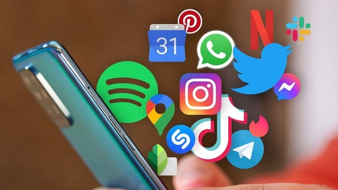 Telefonunu sevgiline versen ilk olarak hangi uygulamayı açar sence?